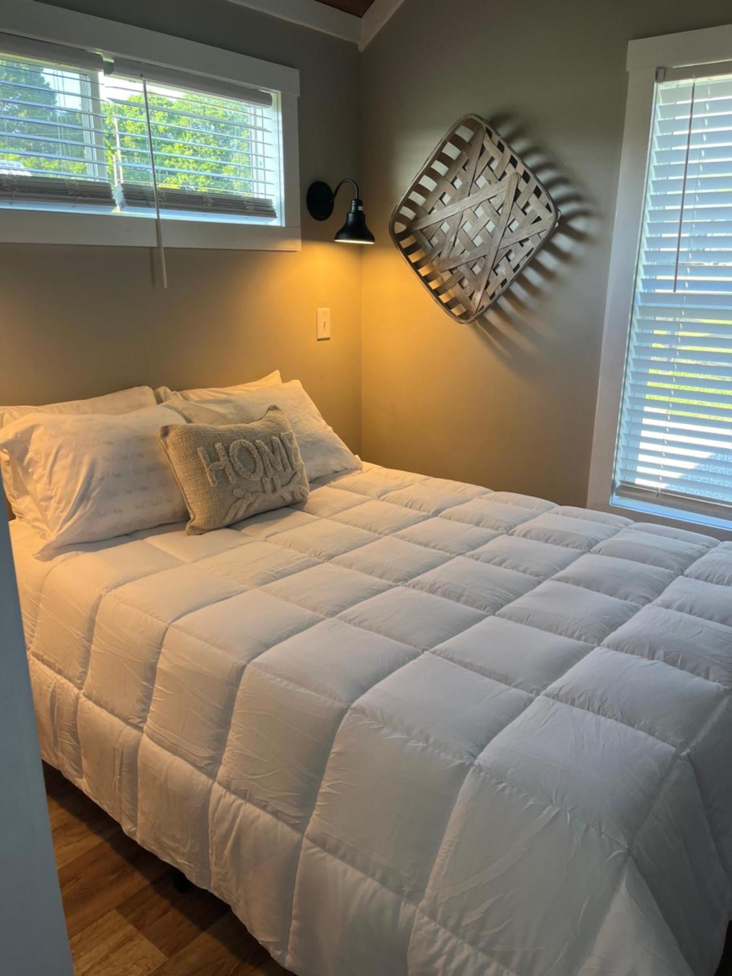Luxury Riverfront Tiny House- Amazing Views- #111 Strawberry Plains 외부 사진